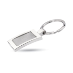 Zilveren sleutelhanger graveren met logo Chrome kleur glanzend zilver