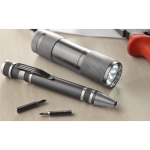 Aluminium zaklamp en pen cadeauset in doos TorchSet kleur titanium derde sfeervolle weergave