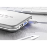 Zonne energie powerbank bedrukken 4.000 mAh Powercard Solarcharge kleur mat zilver derde sfeervolle weergave 2