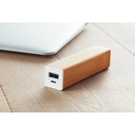 Bamboe Powerbank met gedrukt of gegraveerd logo 2.200 mAh Bamboo kleur hout sfeervolle weergave