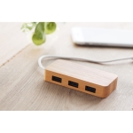 USB 2.0-hub met drie poorten in bamboebehuizing Bamboo kleur hout sfeervolle weergave