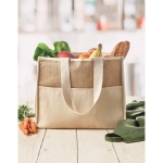 Gepersonaliseerde jute tassen met klittenbandsluiting RealFood kleur beige sfeervolle weergave