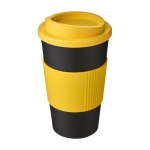 Geïsoleerde plastic koffiemok 350 ml Takeaway Grip American kleur geel tweede weergave voorkant