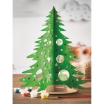 Houten kerstboom met verf en kwast Paint kleur hout sfeervolle hoofdweergave