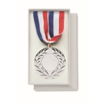 IJzeren medaille met driekleurig lint van blauw, wit en rood kleur mat zilver