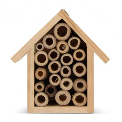 Kleine ecologische bijenhuis gemaakt van FSC hout